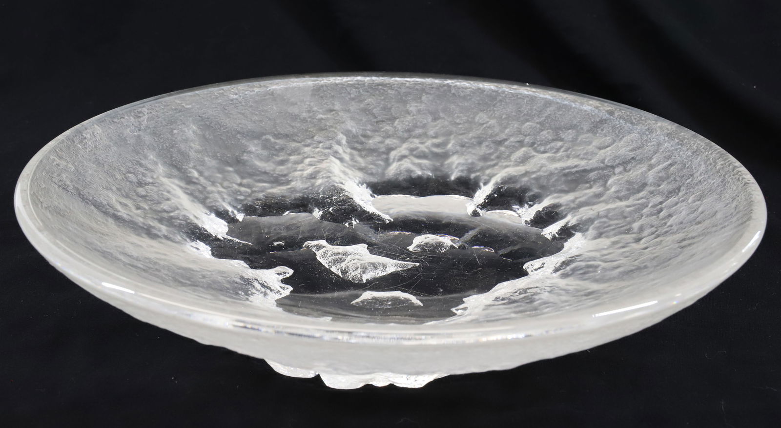 HOYA GLACIER BOWL: 11 3/4" D. Terms: PLEASE READ CAREFULLY - Terms for Purchasing and Shipping of Auction Items. Please read carefully before bidding. All payments for purchases will be made through LiveAuctioneers.com