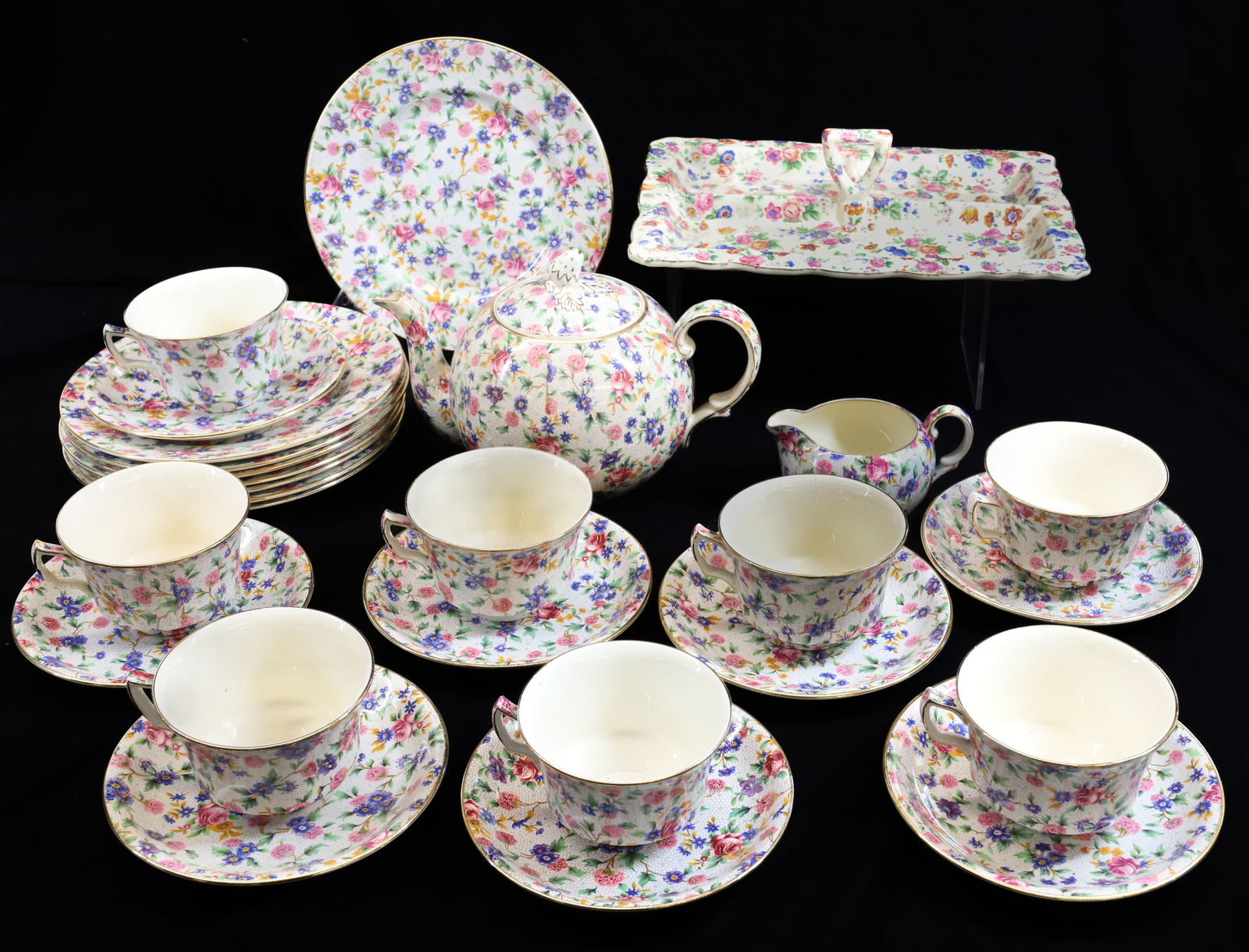 LOT OF ROYAL WINTON (1 of 6)