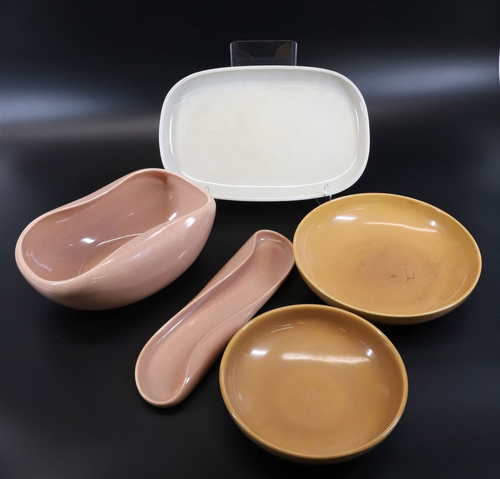 LOT OF RUSSELL WRIGHT DISHES (1 of 5)