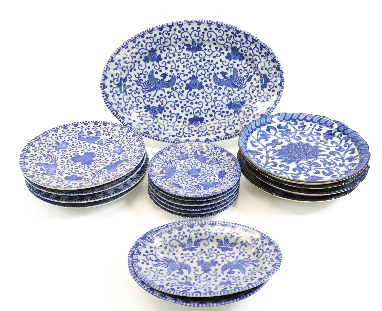 LOT OF JAPANESE PORCELAIN DISHES (1 of 10)