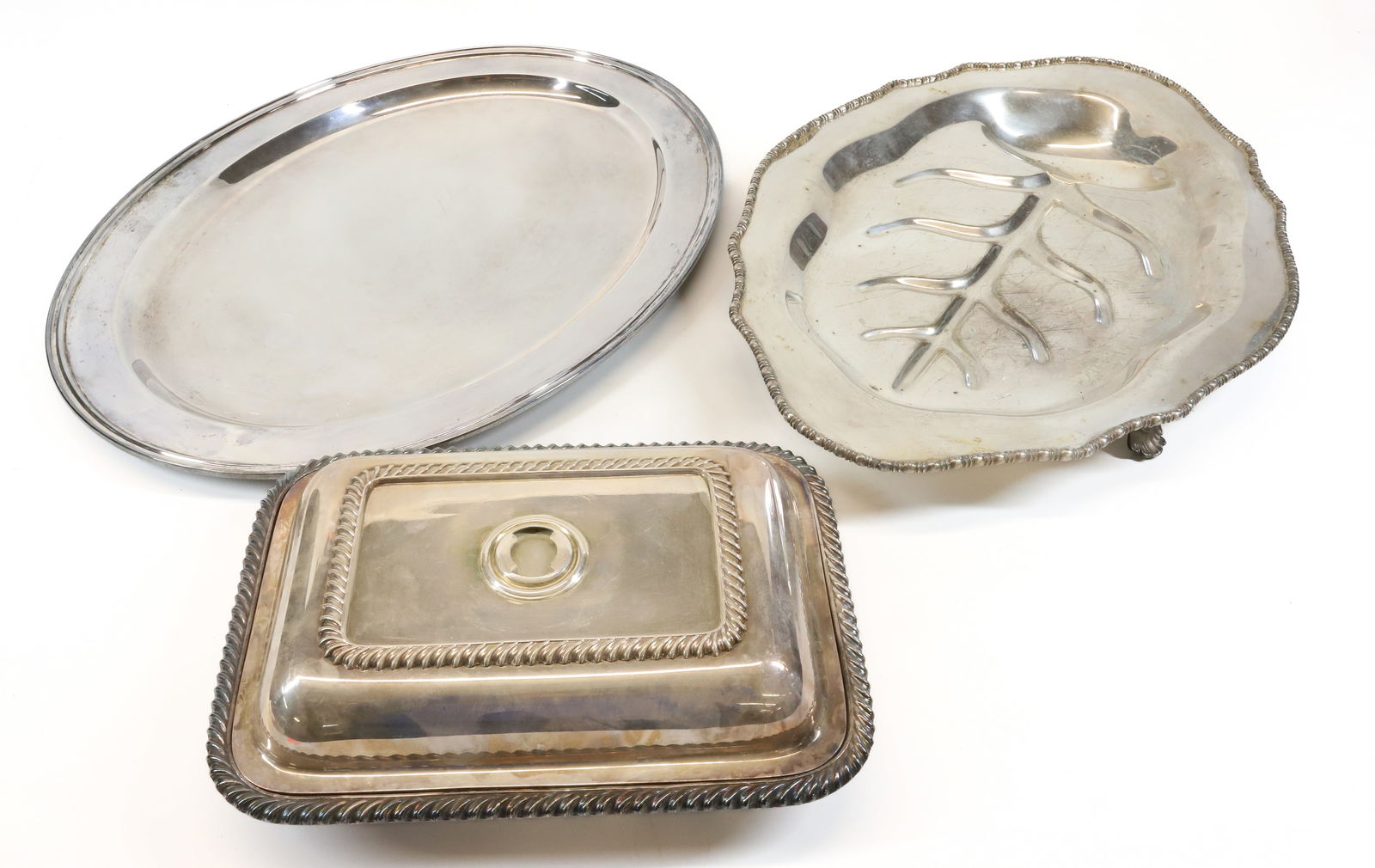 LOT OF SILVERPLATE (1 of 3)