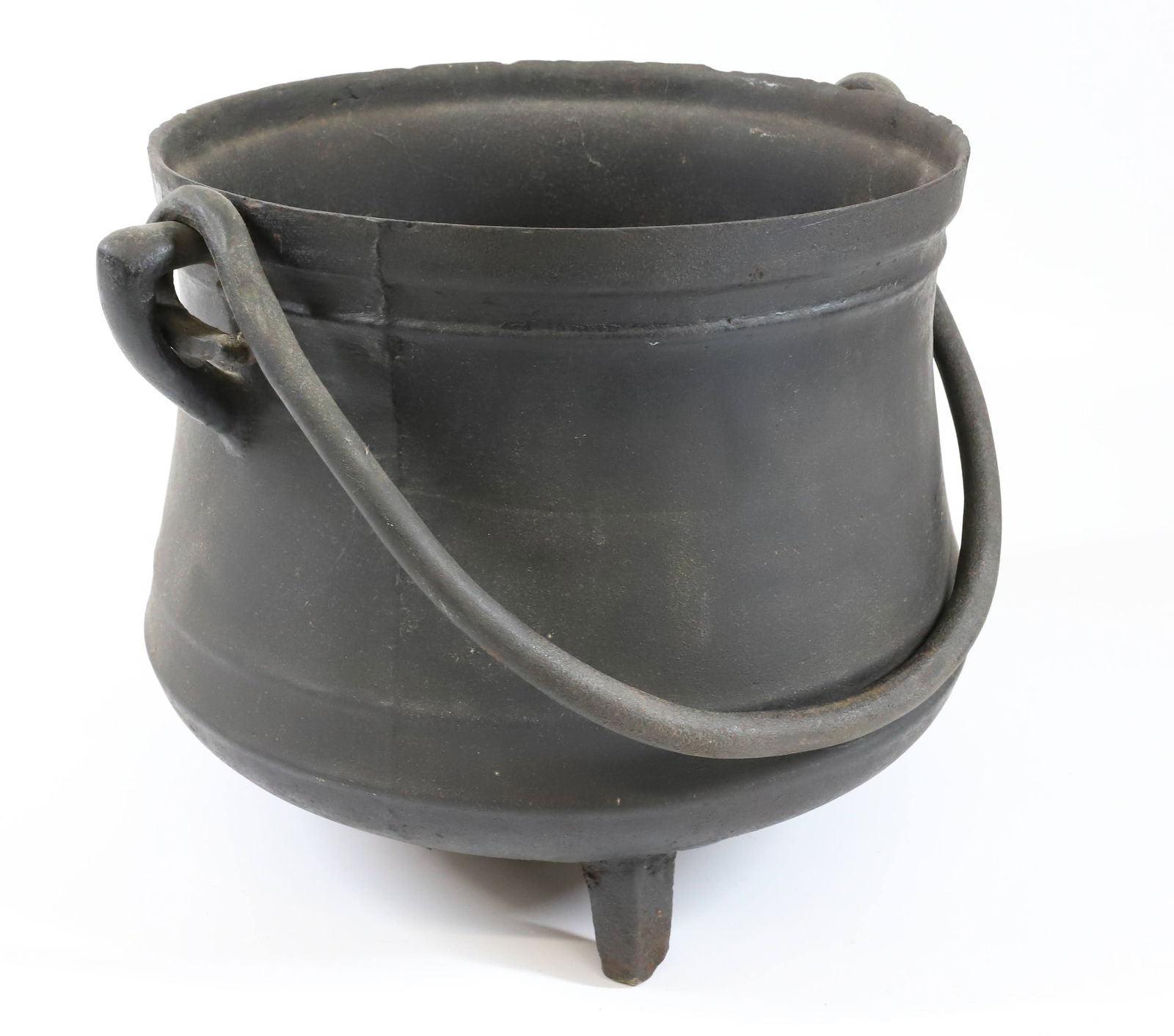 CAST IRON FIREPLACE COOKING POT (1 of 4)