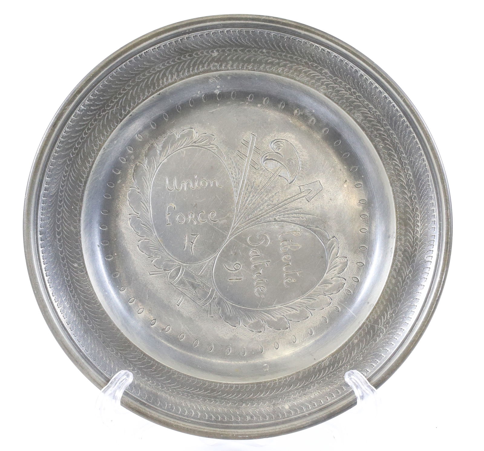 18TH/19TH C. DUTCH PEWTER PLATE  WITH FRENCH REVOLUTION INSCRIPTION (1 of 2)