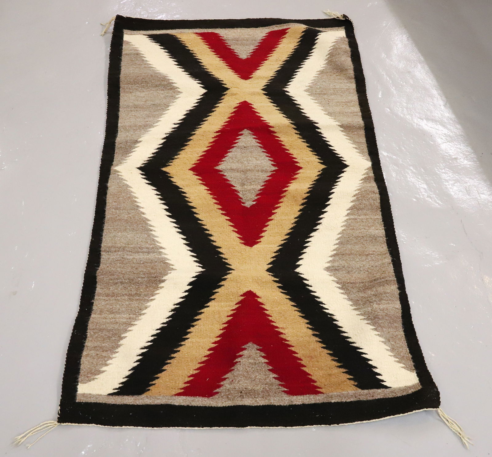 NATIVE AMERICAN WEAVING (1 of 3)