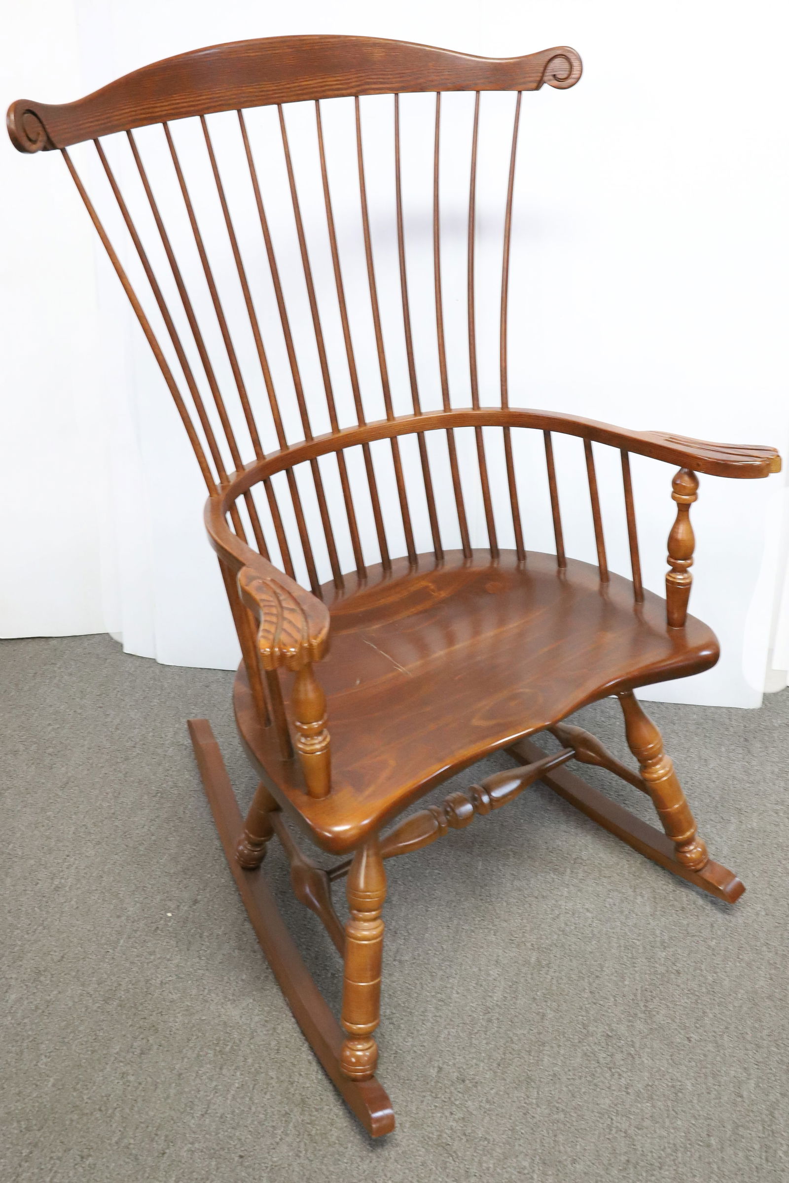 DUCKLOE CUSTOM ROCKING CHAIR (1 of 5)