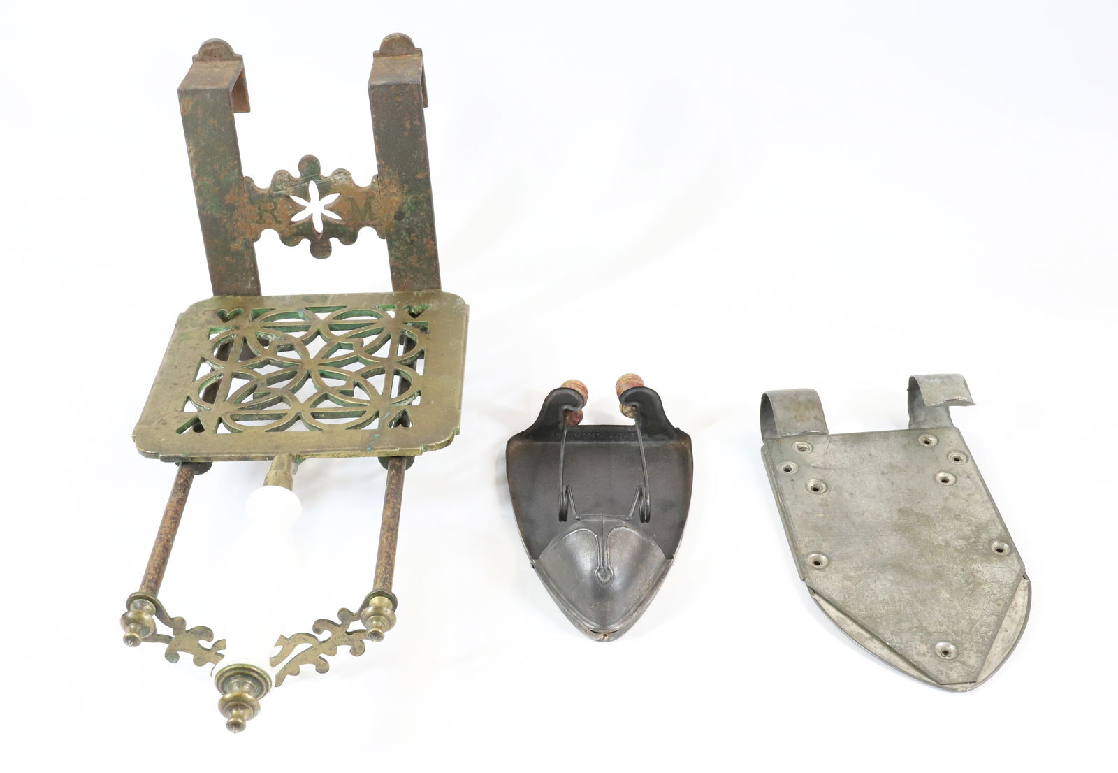 IRON HEATER OR TRIVET LOT (1 of 5)