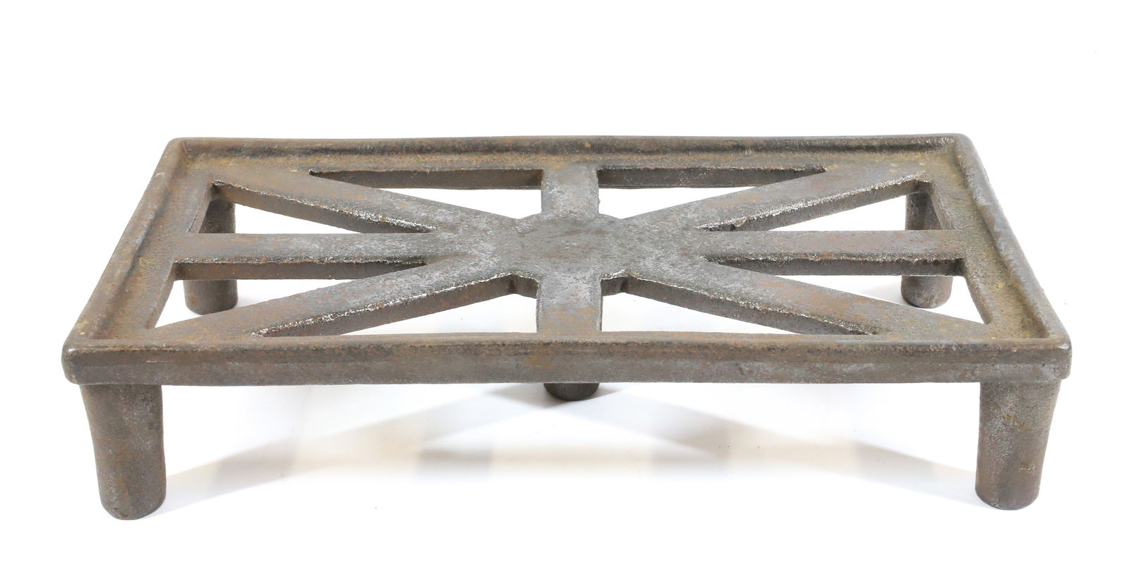 BILLIARD TABLE IRON TRIVET (1 of 3)