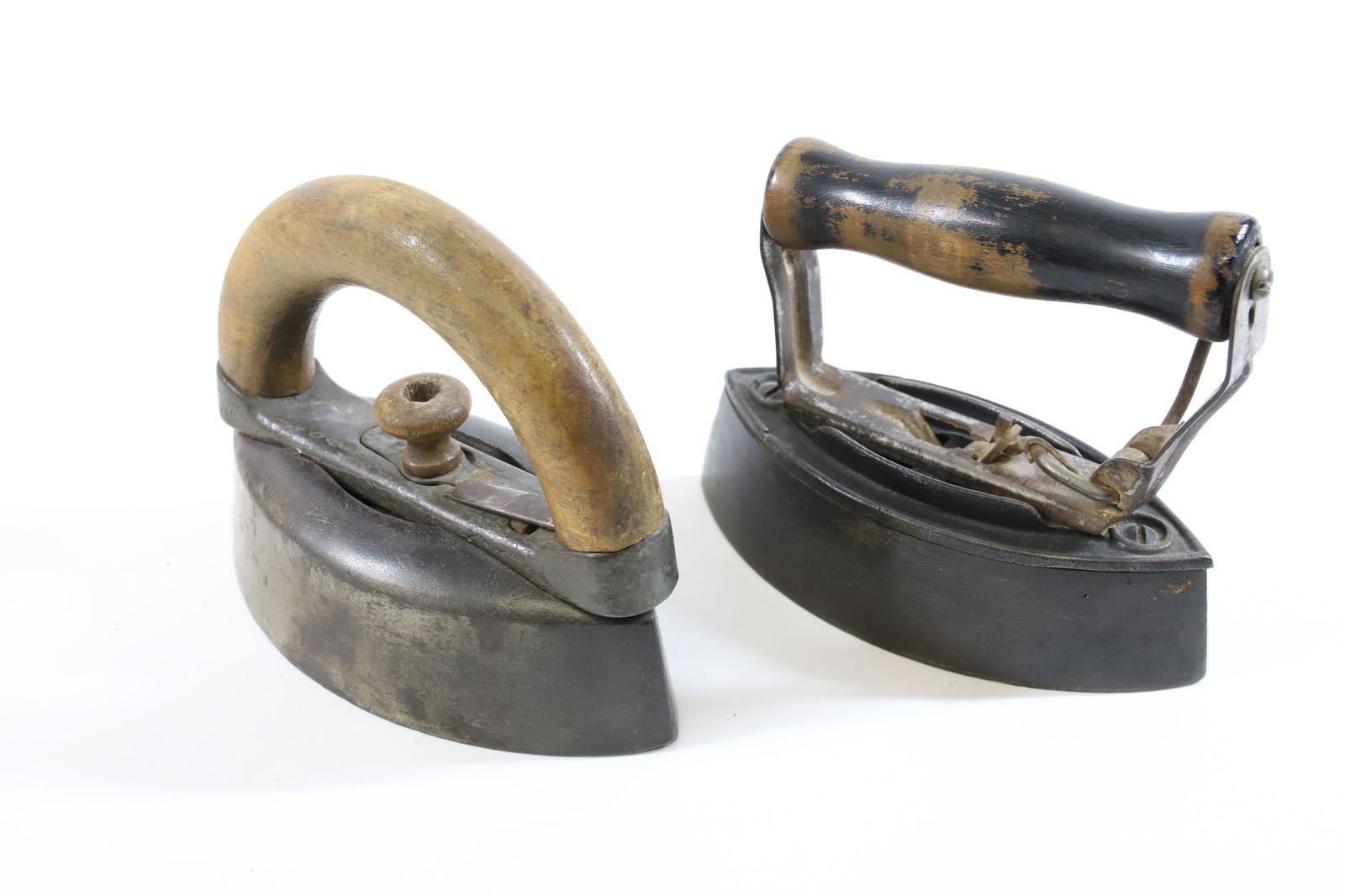 (2) SAD IRONS WITH REMOVABLE HANDLES (1 of 3)