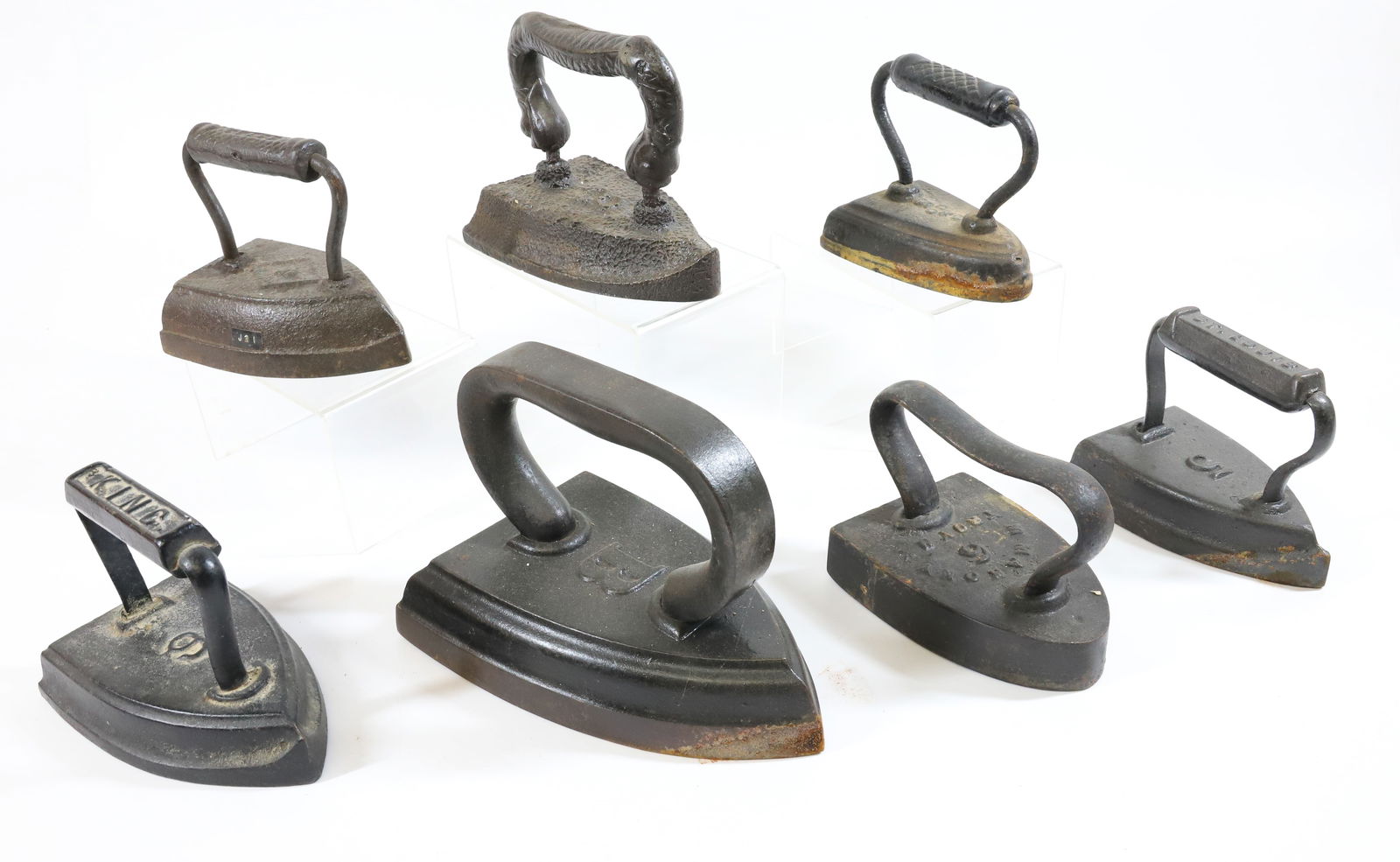 LOT OF ANTIQUE SAD IRONS (1 of 5)