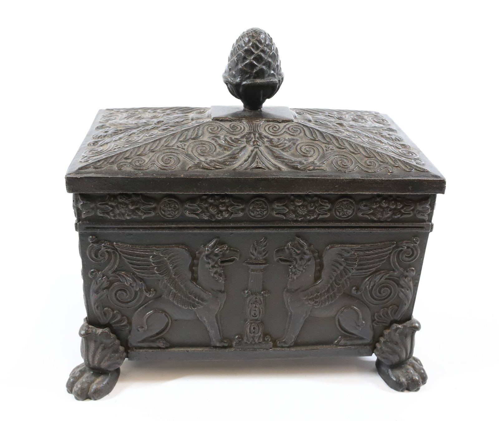 LARGE GERMAN ANTIQUE SNUFF BOX: CAST IRON WITH VERY DETAILED DECORATION, PAW FEET, WITH