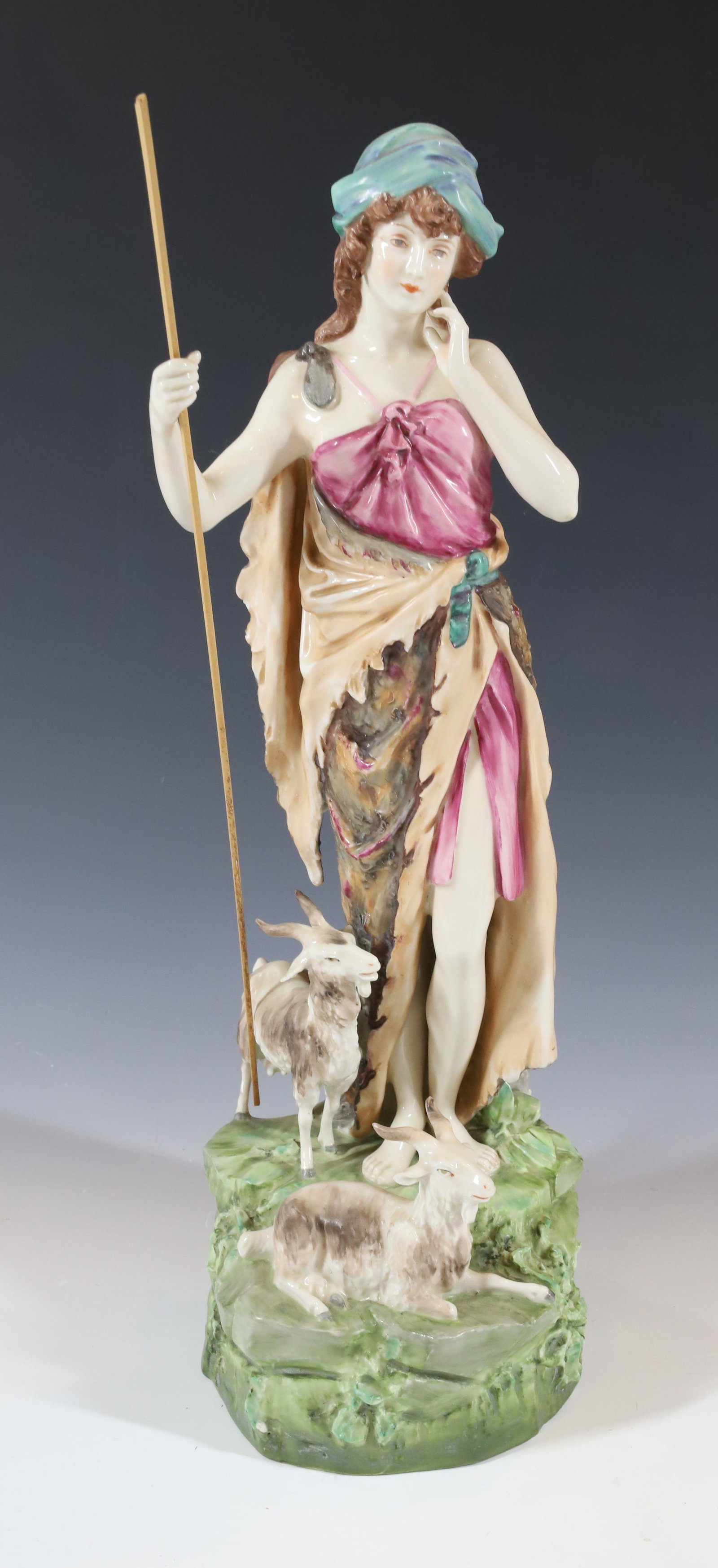 ROYAL DUX FIGURE (1 of 4)