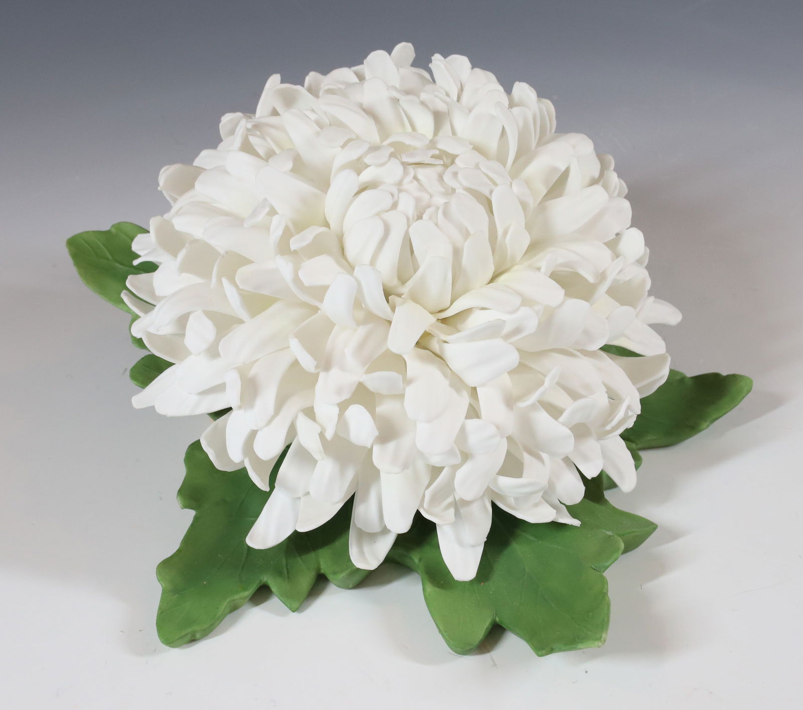 BOEHM FIGURINE (1 of 4)