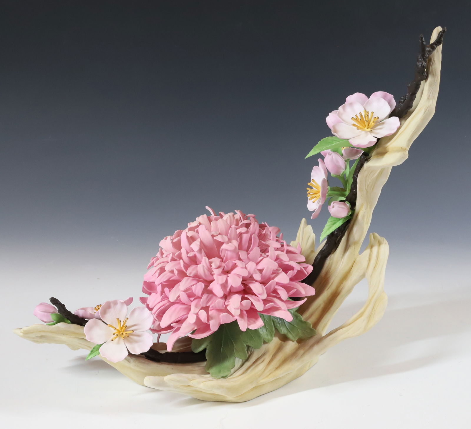 BOEHM FIGURINE (1 of 5)