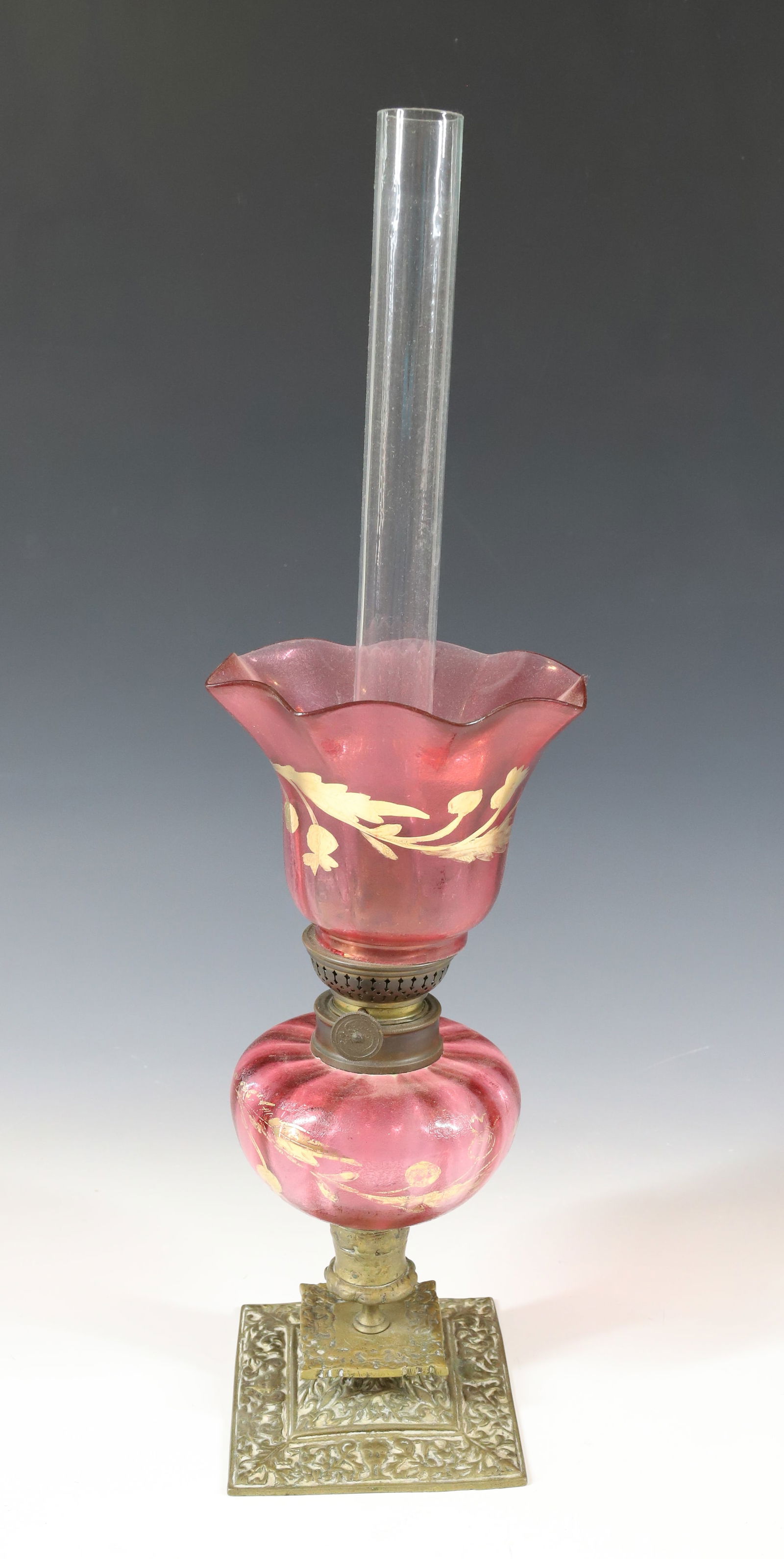 CRANBERRY GLASS KEROSENE LAMP (1 of 6)