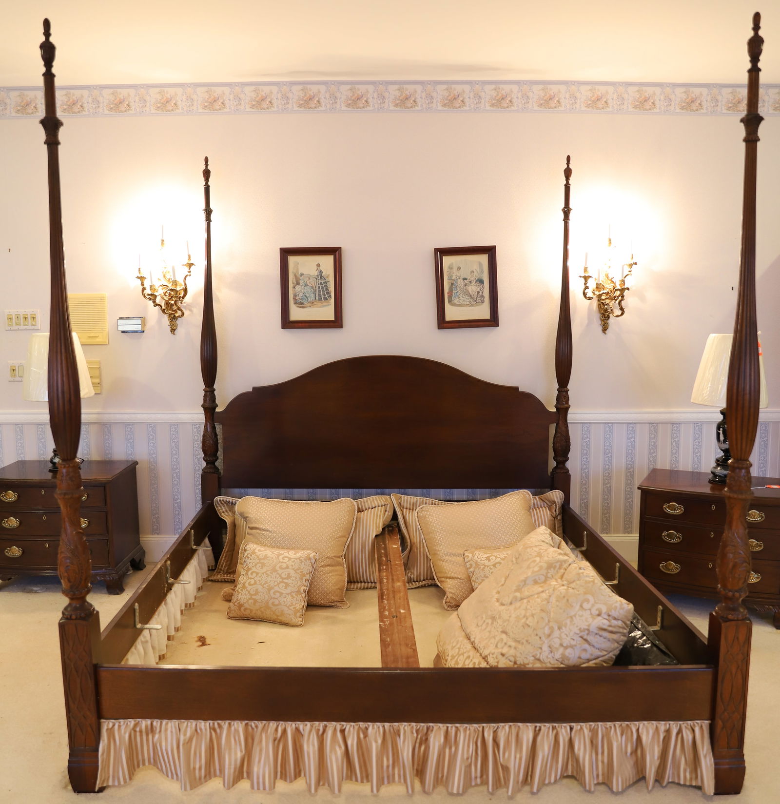 VINTAGE MAHOGANY 4 POSTER BED (1 of 3)