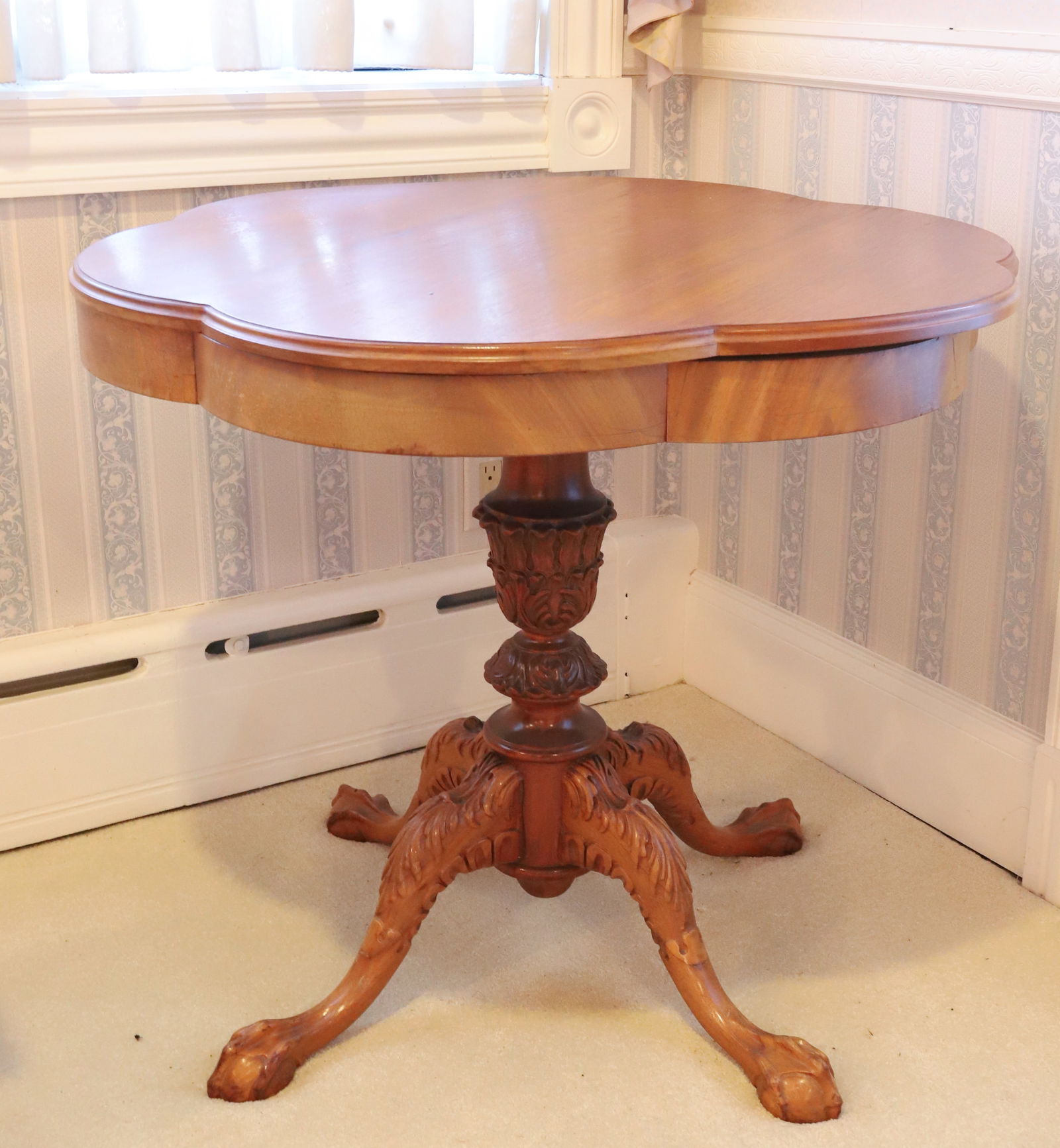 MAHOGANY TABLE (1 of 3)
