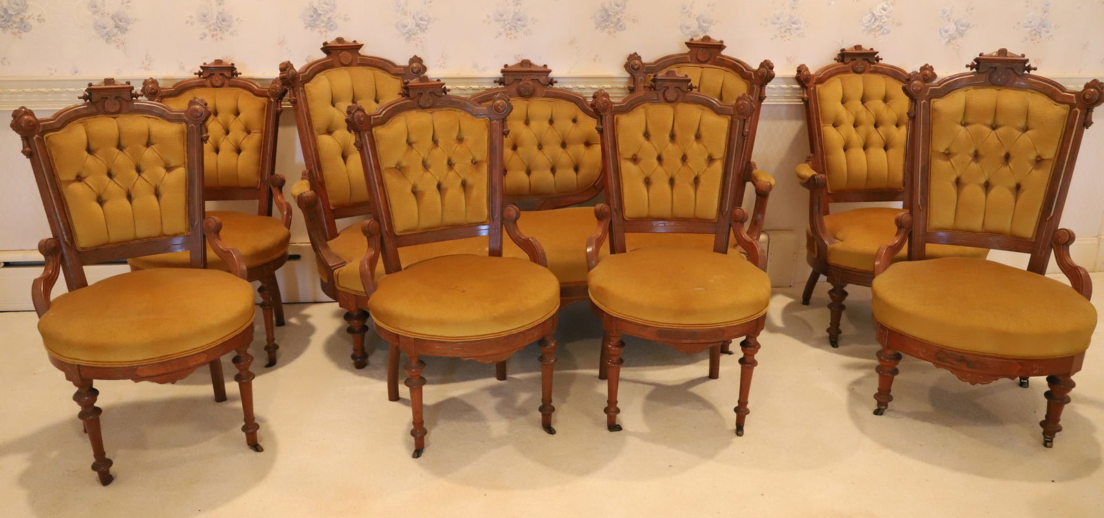 (7PC) VICTORIAN PARLOR SET (1 of 5)