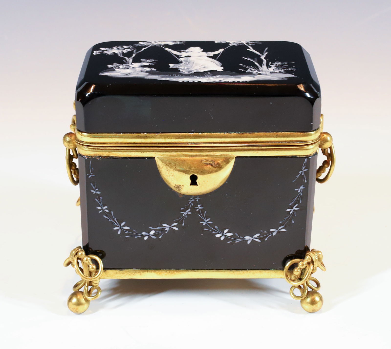 MARY GREGORY PERFUME CASKET (1 of 8)