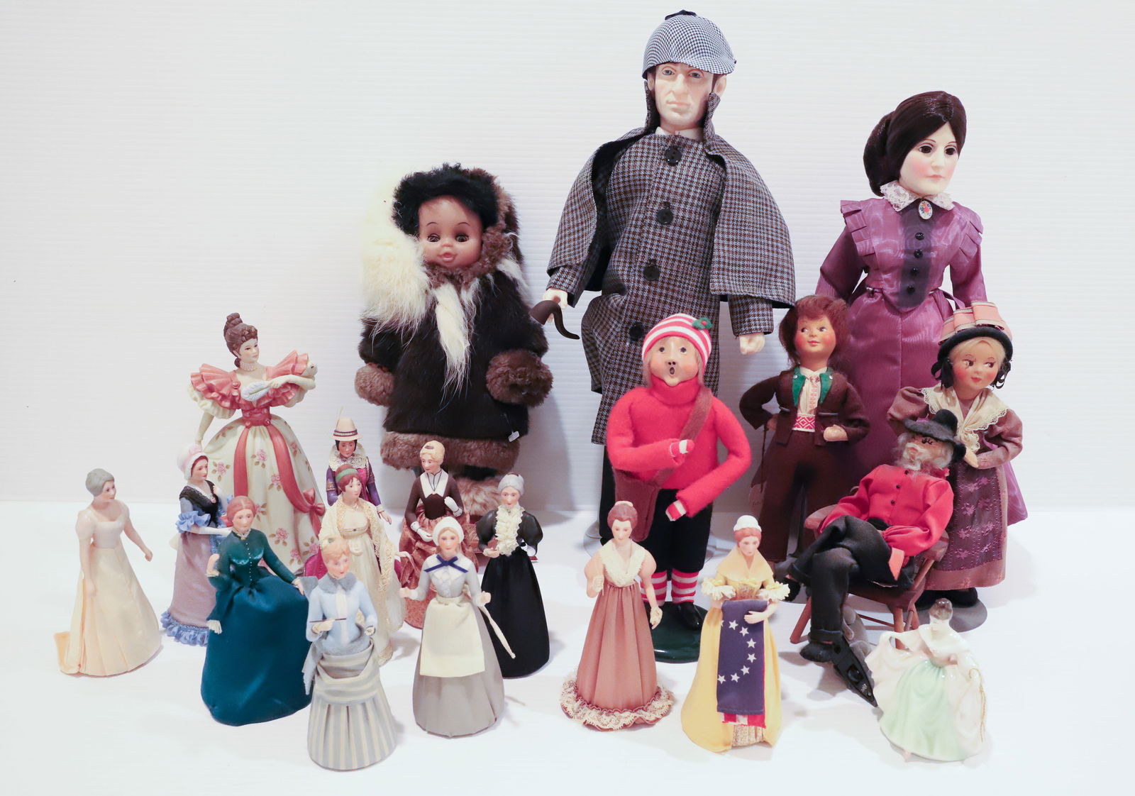 GROUP OF DOLLS: EFFANBEE, GREAT AMERICAN WOMAN, ROYAL DOULTON AND MORE PLEASE READ CAREFULLY - Terms for Purchasing and Shipping of Auction Items. Please read carefully before bidding. All payments for purchases will