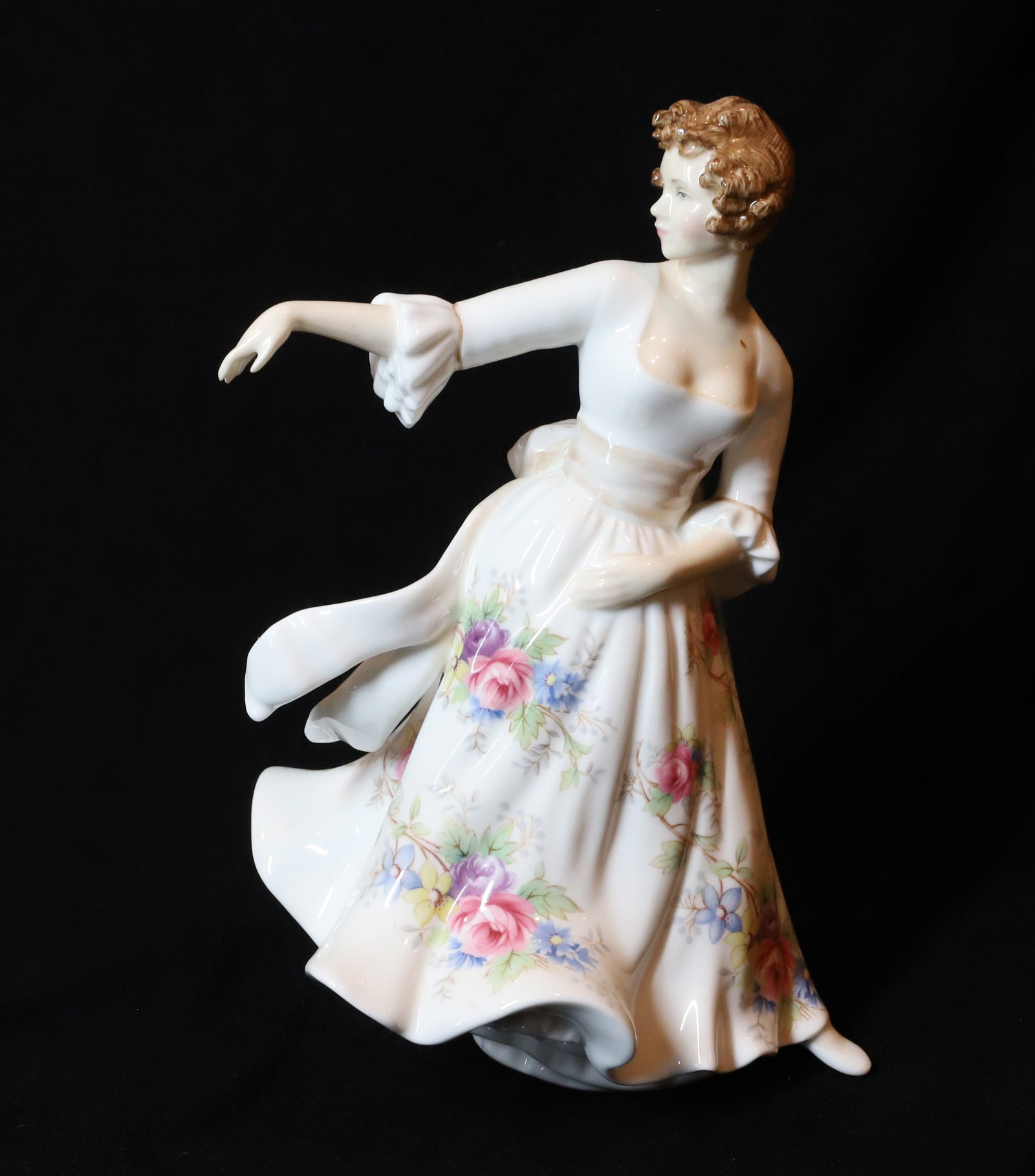 ROYAL DOULTON FIGURINE: " HAZEL" NH 3167 PLEASE READ CAREFULLY - Terms for Purchasing and Shipping of Auction Items. Please read carefully before bidding. All payments for purchases will be made through LiveAuctioneers.com p