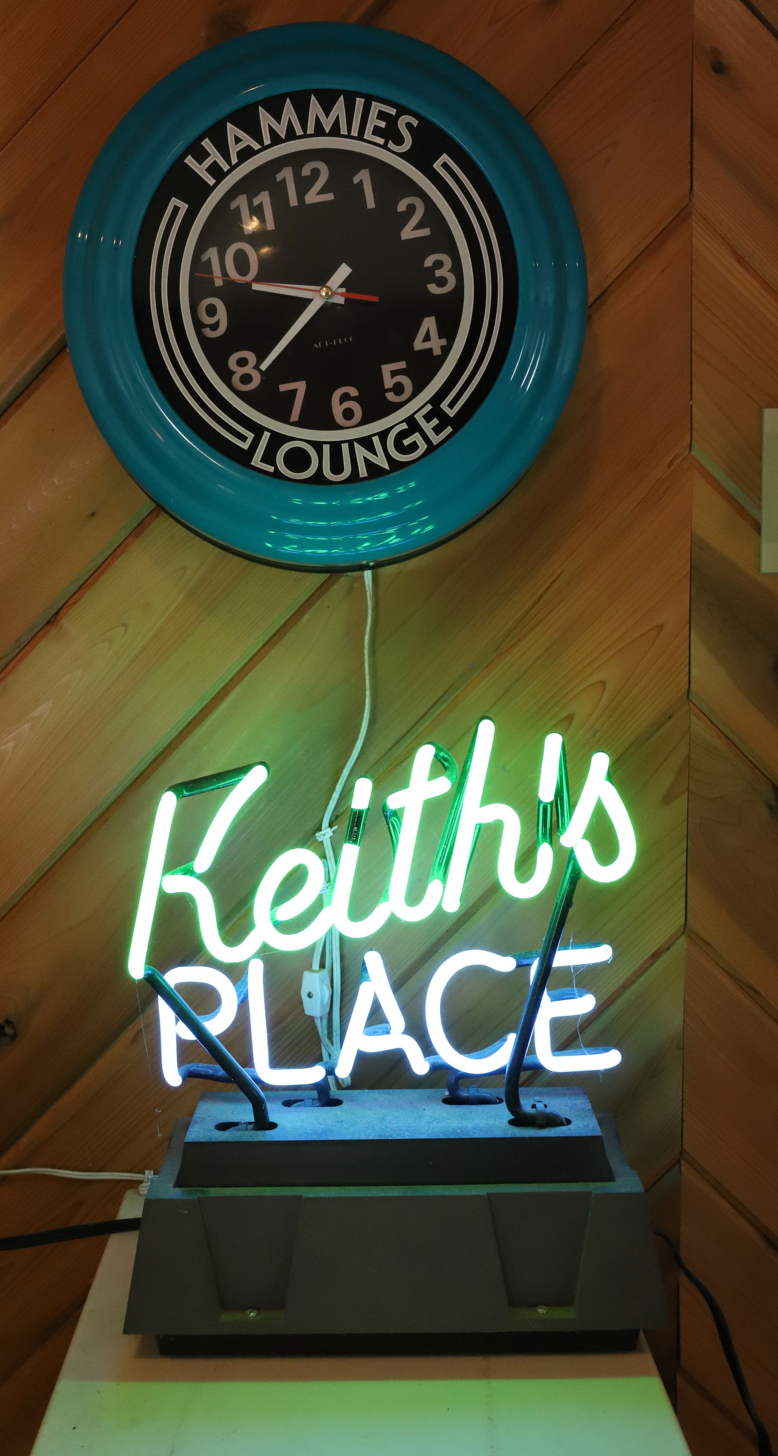 NEON SIGN , LIGHTED CLOCK: KEITH'S PLACE AND HAMMIES LOUNGE PLEASE READ CAREFULLY - Terms for Purchasing and Shipping of Auction Items. Please read carefully before bidding. All payments for purchases will be made through LiveA