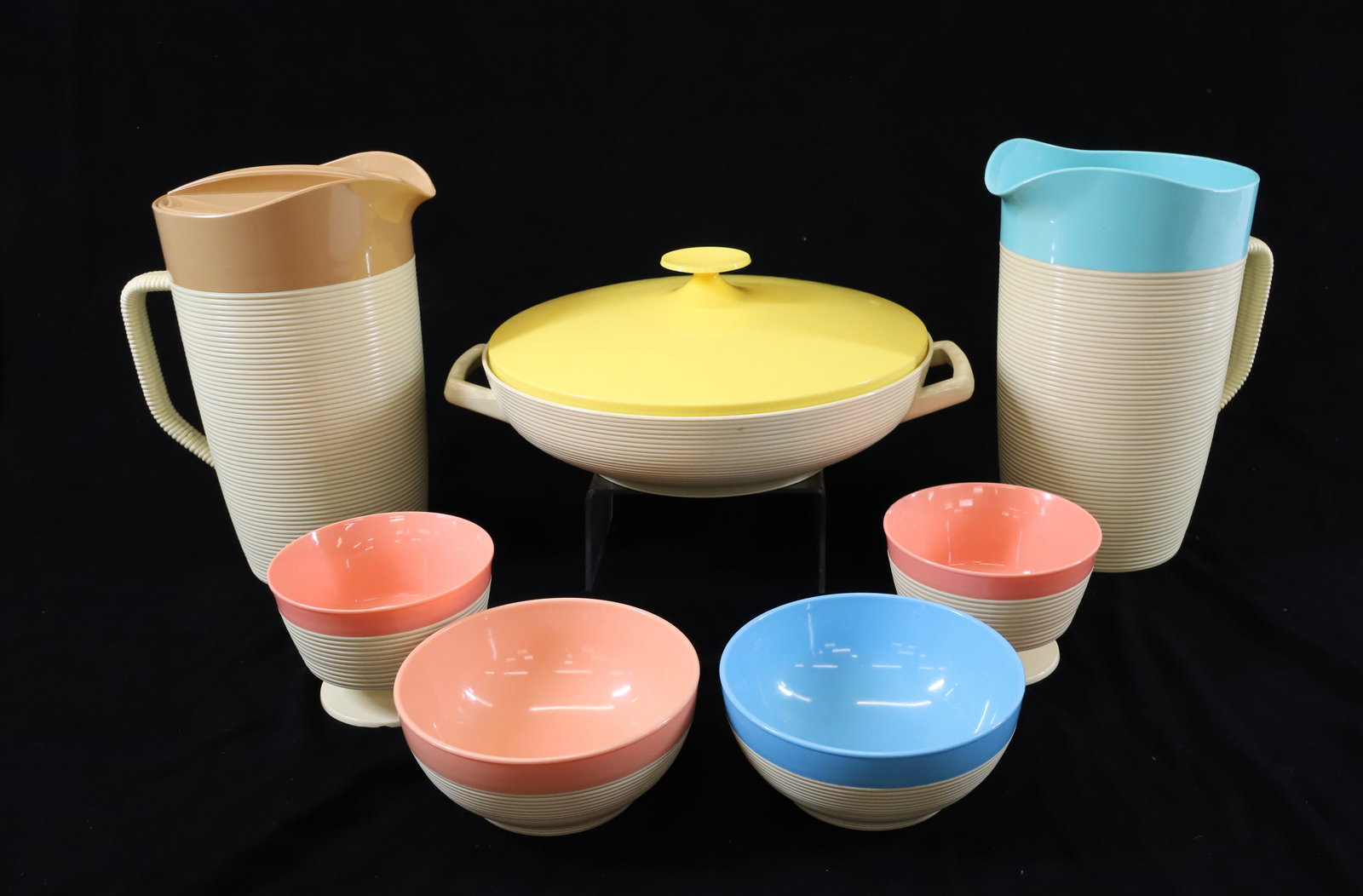 (7) PIECE RAFFIAWARE SET (1 of 5)