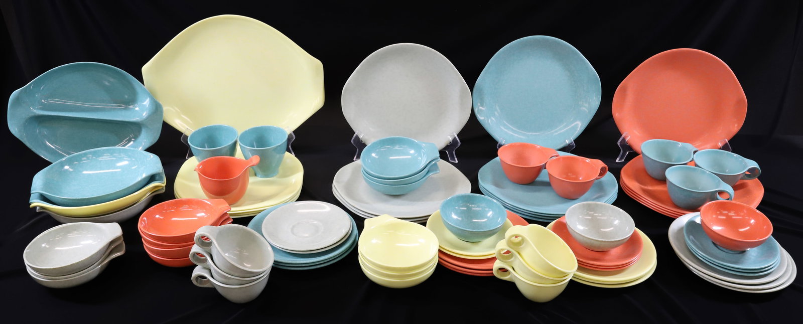 (77) PIECES OF RUSSELL WRIGHT MELMAC DISHES (1 of 14)