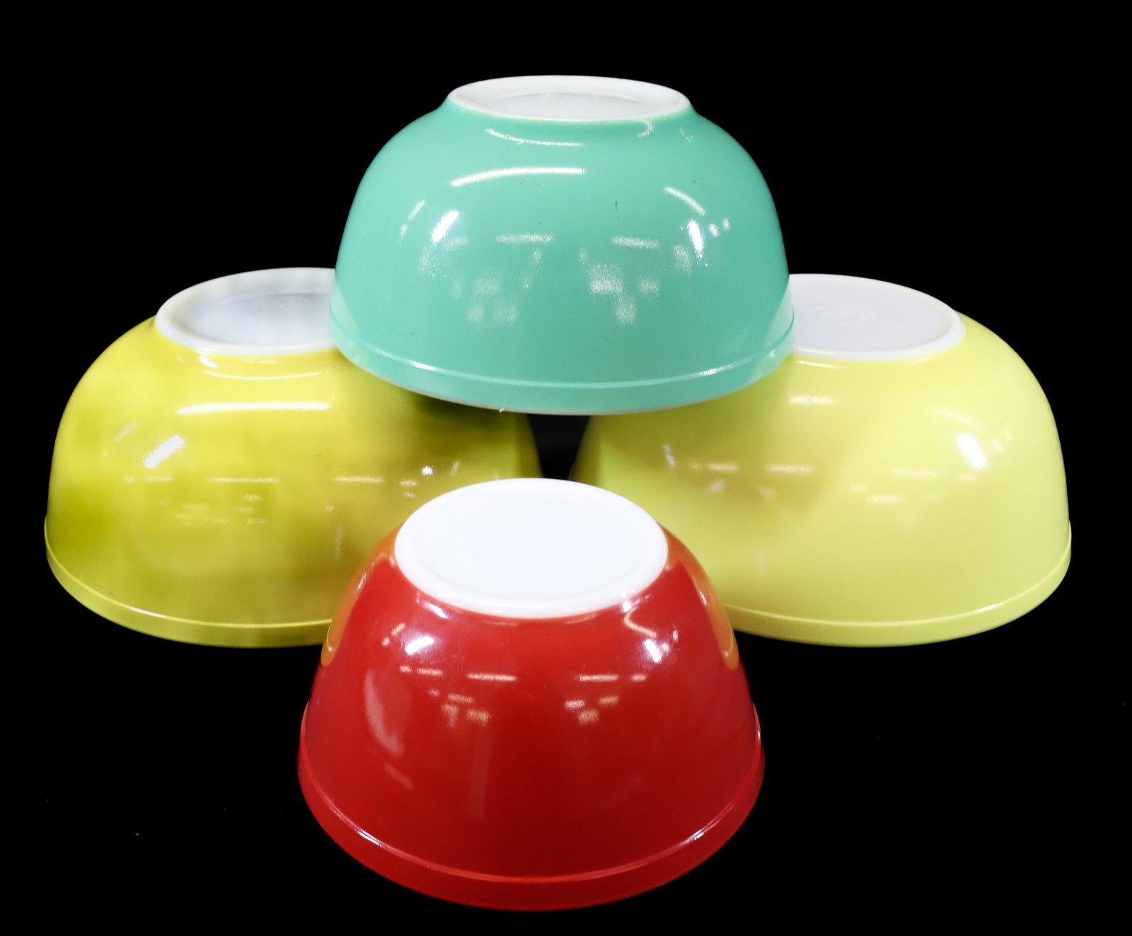 LOT OF PYREX MIXING BOWLS: 7" TO 10 1/4" D. PLEASE READ CAREFULLY - Terms for Purchasing and Shipping of Auction Items. Please read carefully before bidding. All payments for purchases will be made through LiveAuctioneers.com p
