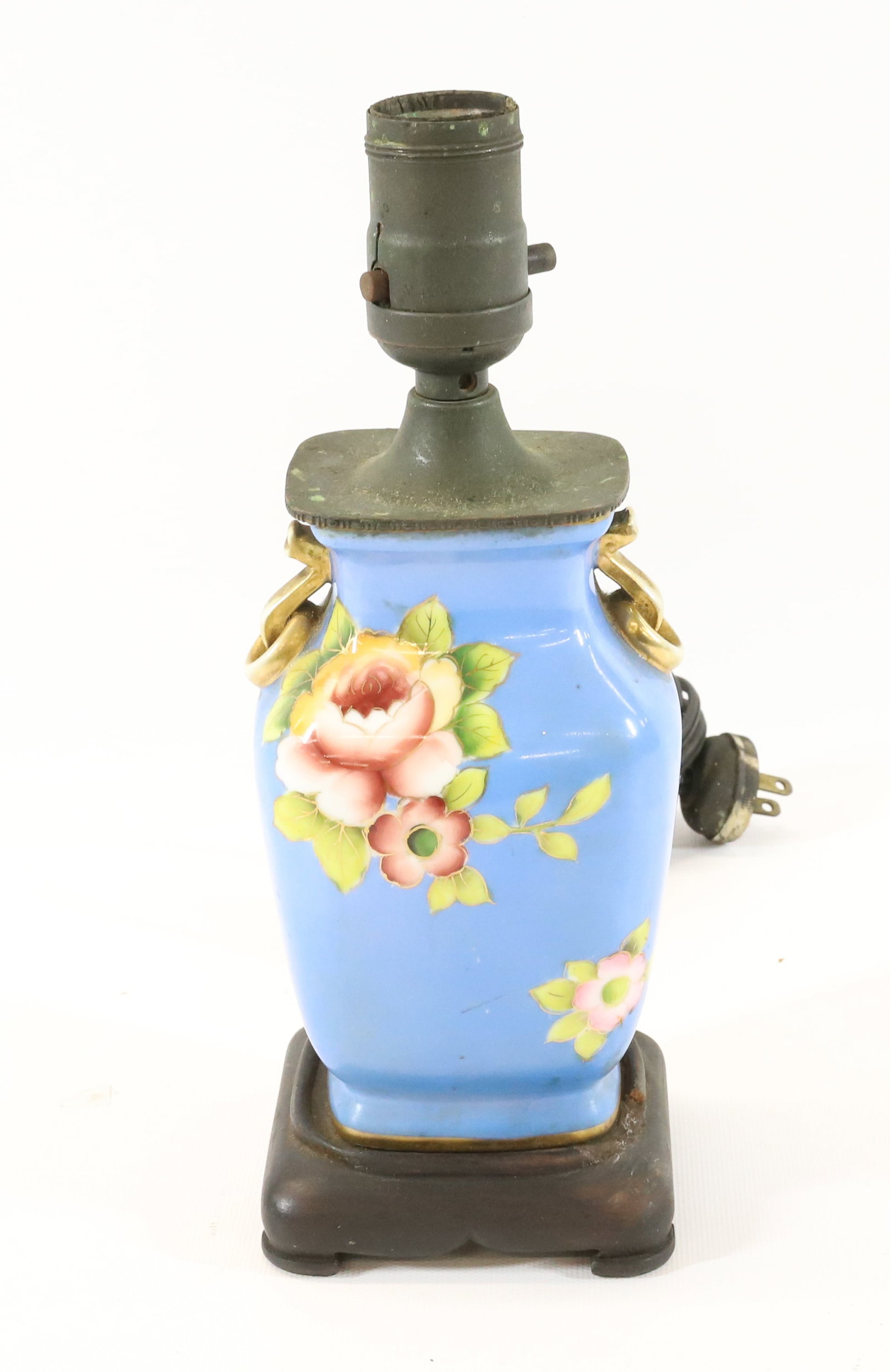 ANTIQUE PORCELAIN TABLE LAMP (1 of 5)