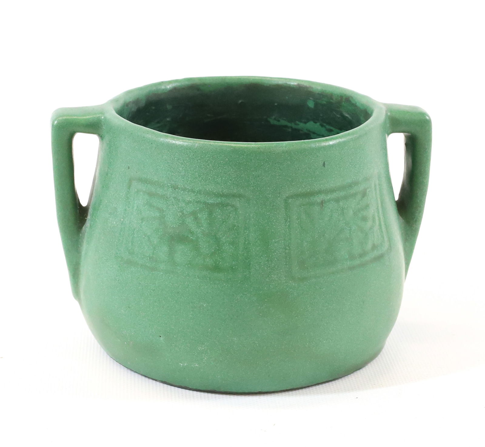 WELLER POTTERY MATTE GREEN VASE (1 of 6)