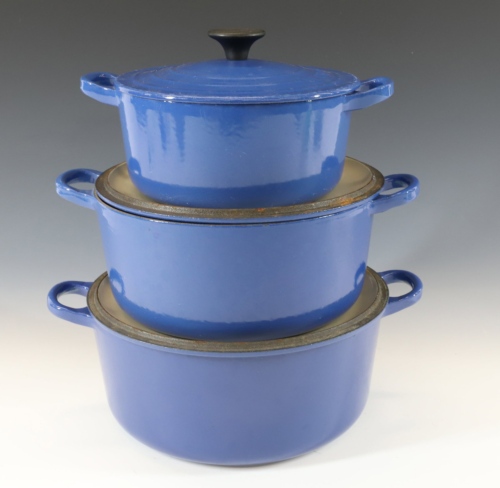 (3) LE CREUSET DUTCH OVENS IN BLUE (1 of 8)