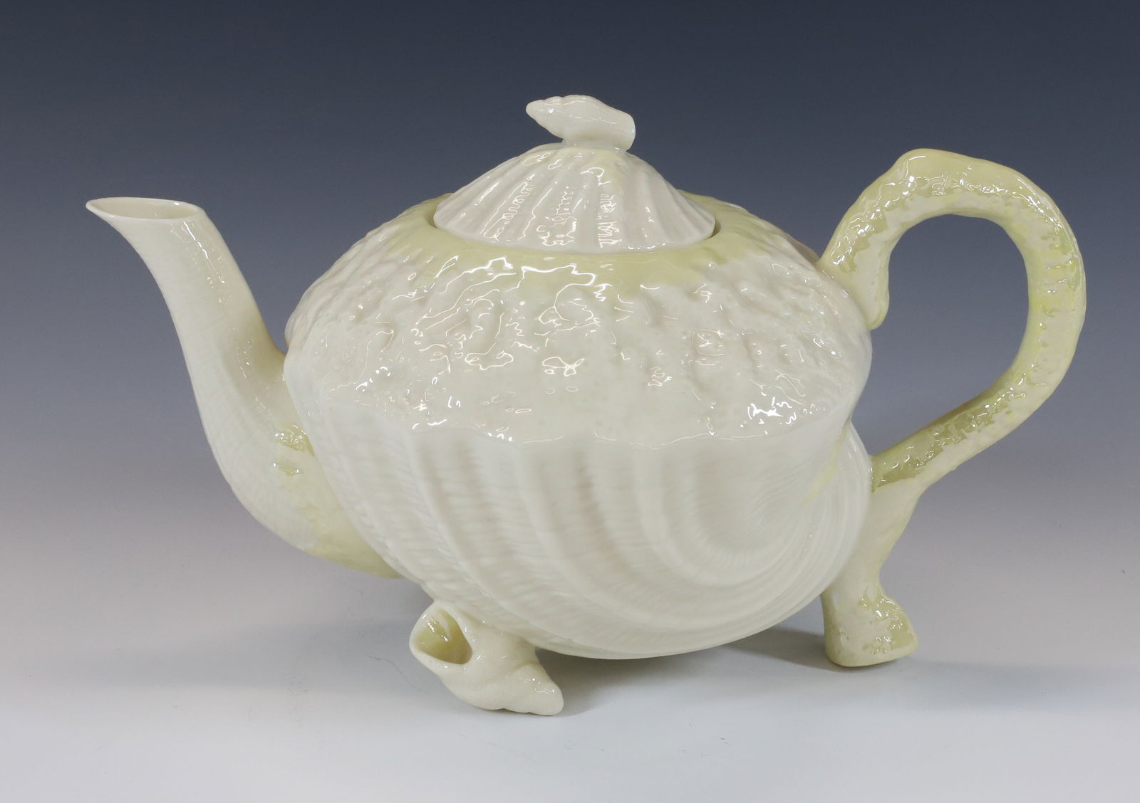 IRISH BELLEEK TEAPOT (1 of 5)