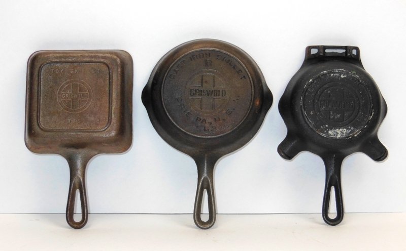 Griswold 3 Small Skillets - 2