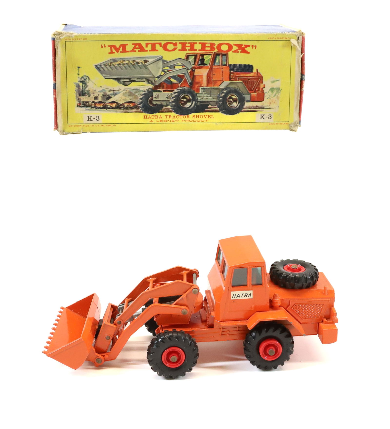 MATCHBOX KING SIZE HATRA TRACTOR SHOVEL (1 of 7)
