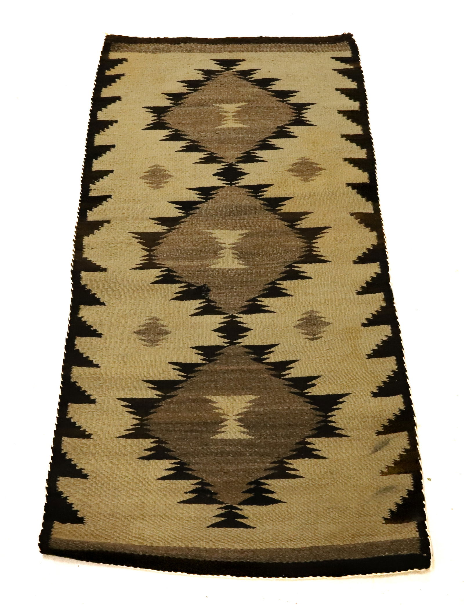 VINTAGE NATIVE AMERICAN RUG (1 of 3)