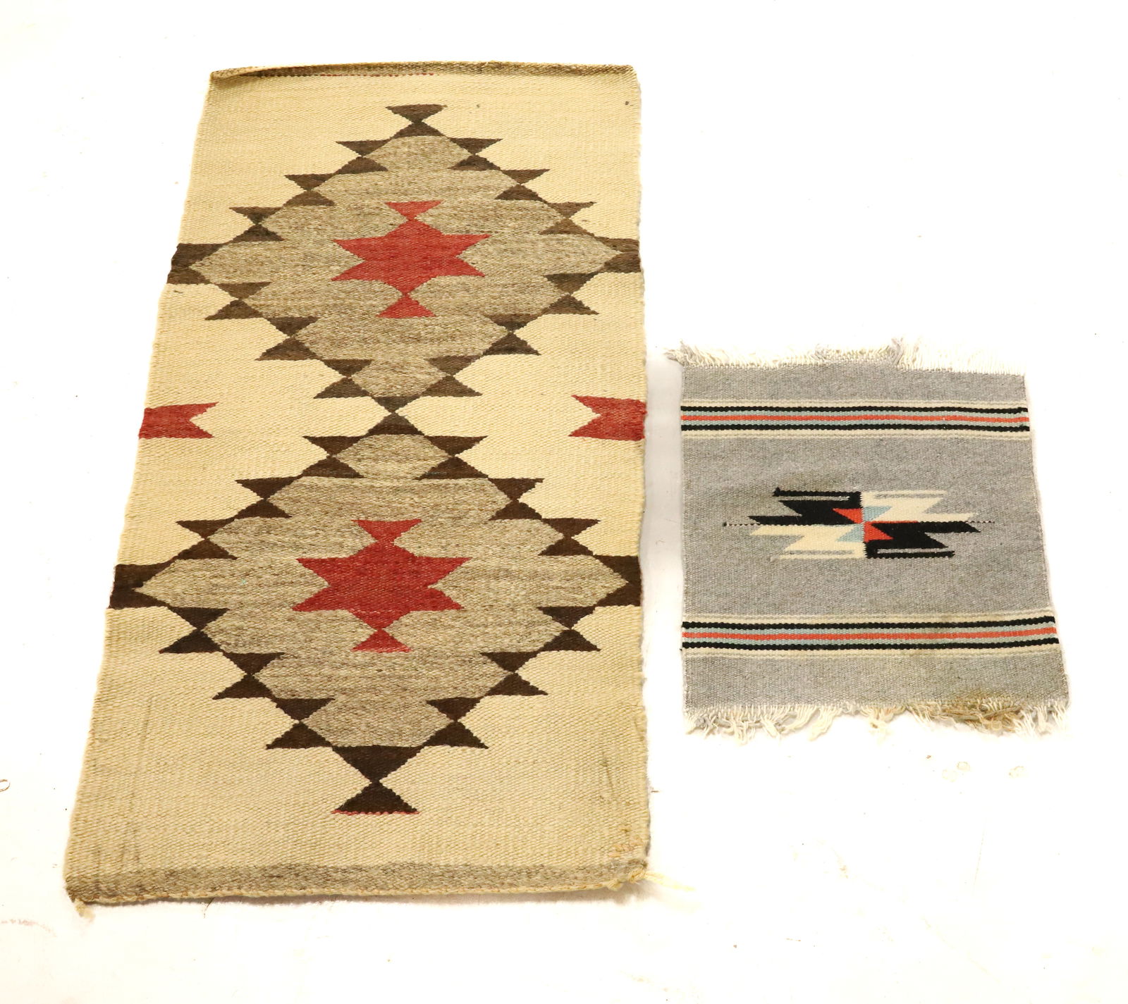 VINTAGE NATIVE AMERICAN RUG (1 of 2)