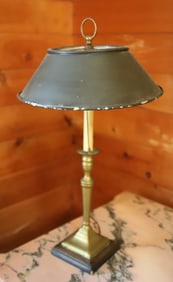 VINTAGE BRASS TABLE LAMP
