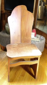 VINTAGE RUSTIC WOODEN CHAIR
