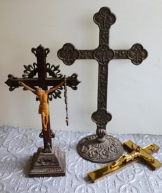 (3) VINTAGE CRUCIFIXES