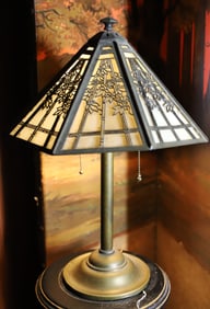 SLAG GLASS TABLE LAMP