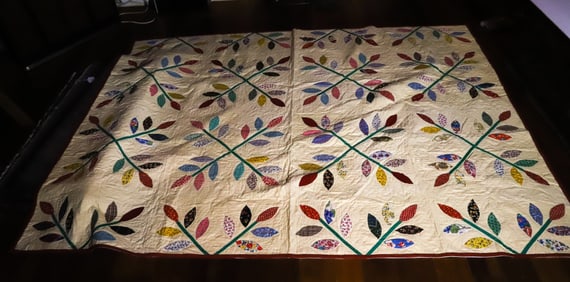 VINTAGE HAND STITCHED QUILT