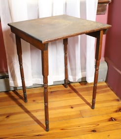 SMALL FOLDING TABLE