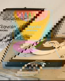 CRAYOLA RECORD PLAYER
