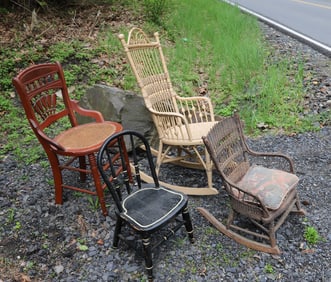 LOT OF VINTAGE CHAIRS