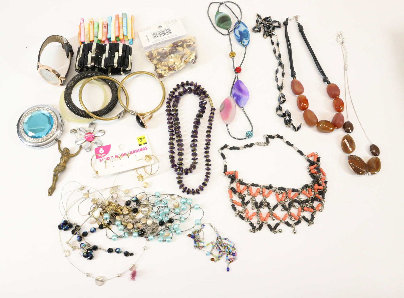 COSTUME JEWELRY LOT: BRACELETS, BANGLES, AMETHYST NECKLACE,GOLD SEQUINS ETC PLEASE READ CAREFULLY – THIS IS AN ONLINE ONLY AND ONSITE AUCTION. THE ADDRESS WILL BE GIVEN AFTER THE AUCTION HAS ENDED AND TO ALL SUCCESS