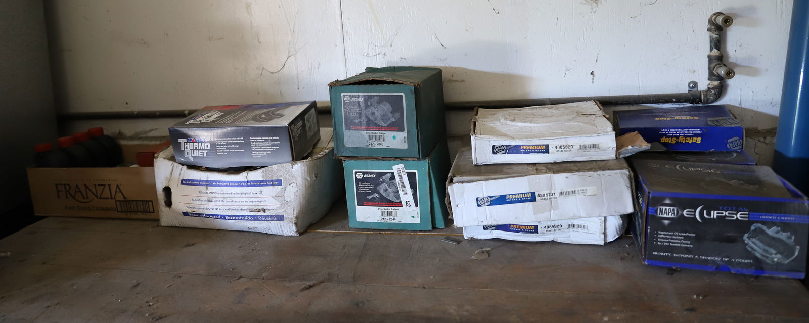 LOT OF BREAK ITEMS: , CALIAND MOREPERS Terms: PLEASE READ CAREFULLY - Terms for Purchasing and Shipping of Auction Items. Please read carefully before bidding. All payments for purchases will be made through LiveAuctione