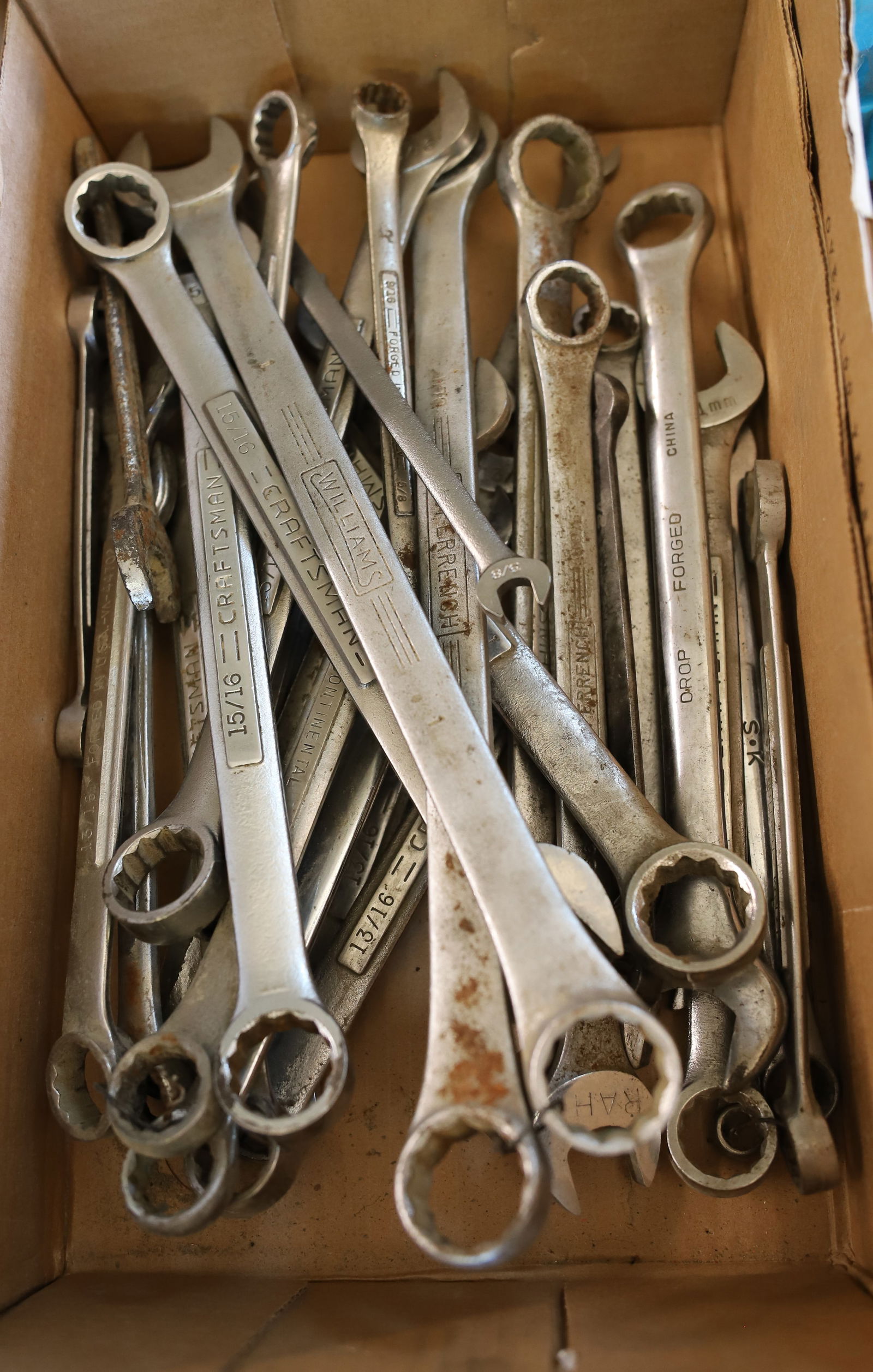 LARGE LOT OF WRENCHES (1 of 2)