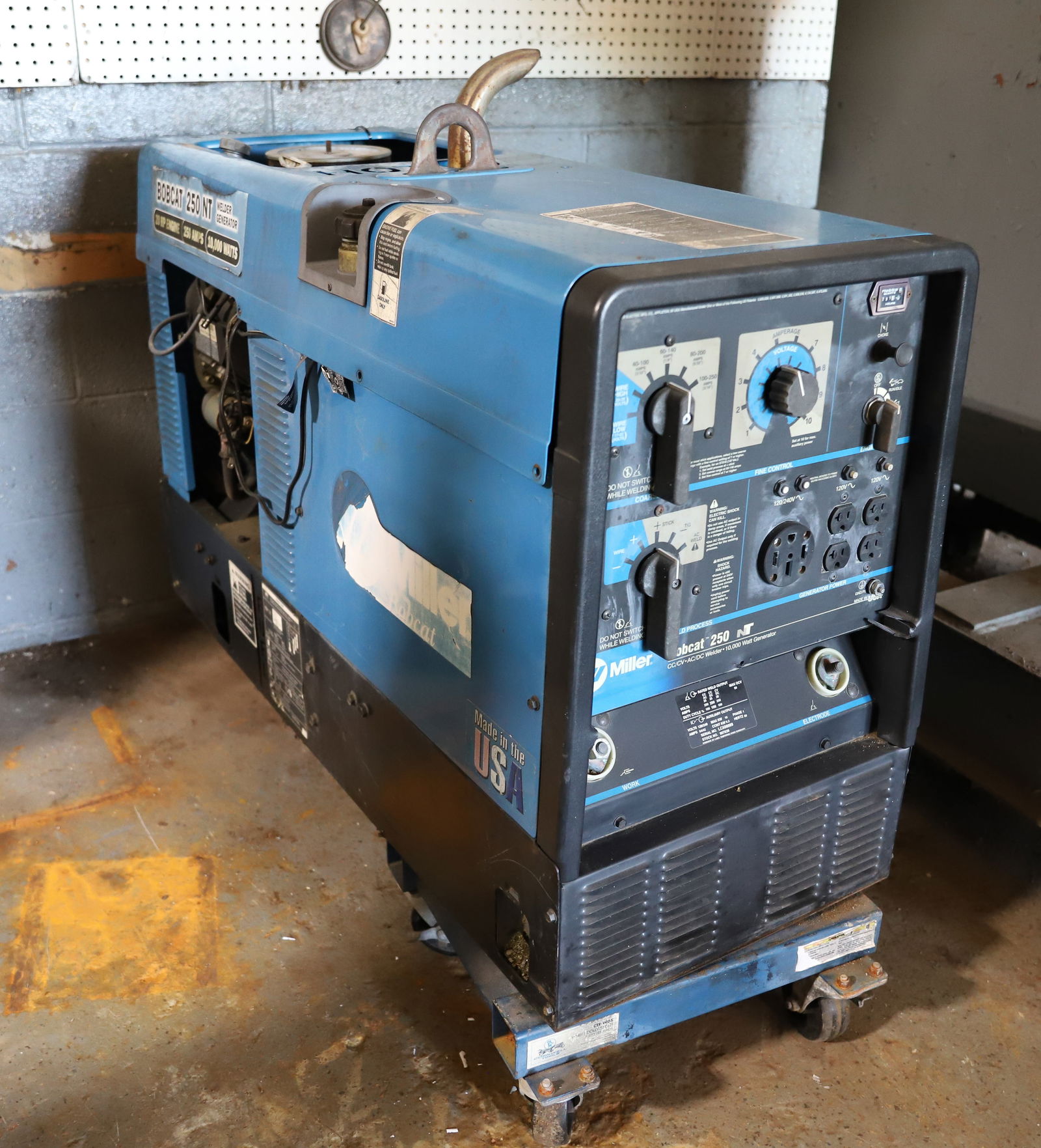 BOBCAT 250 NT WELDER GENERATOR (1 of 6)