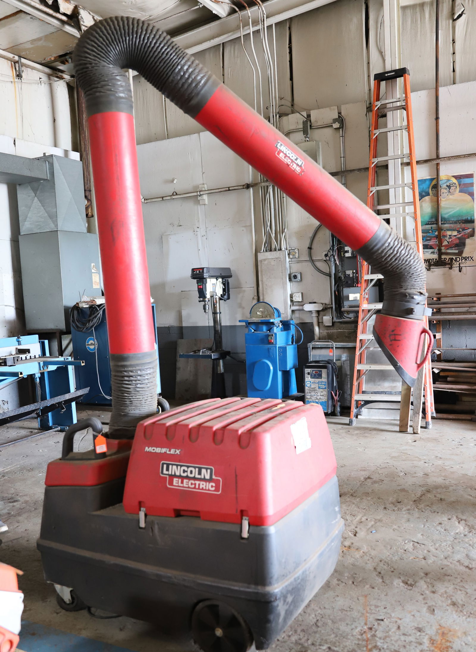 SMOKE EATER/FUME EXTRACTOR (1 of 7)