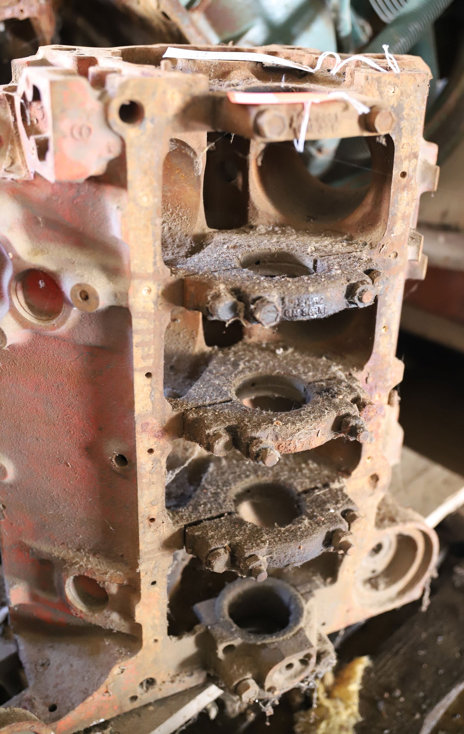 SBC 350 FOUR-BOLT MAIN (1 of 2)